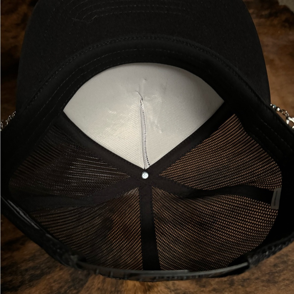 BRAND NEW SnapBack trucker hat - Picture 5 of 9